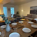 Spacious Luxury - Heart Of Leilighet