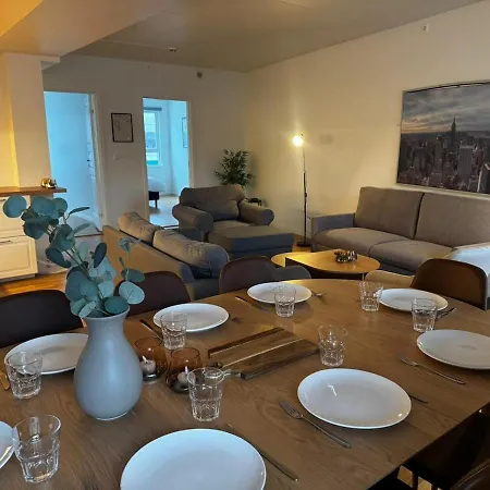 Spacious Luxury - Heart Of Apartament