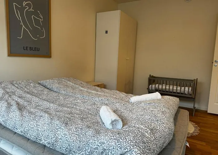 Huge Luxury Apartment - Central & Prime Location *