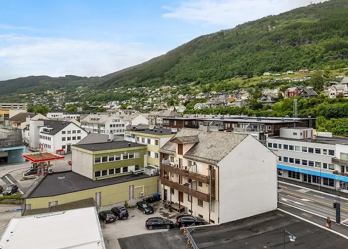 Huge Luxury Apartment - Central & Prime Location * Voss